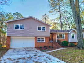 6612 Robinhood Ln NW in Huntsville, AL - Building Photo