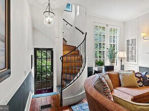 1245 Lombard St in Philadelphia, PA - Building Photo - Building Photo