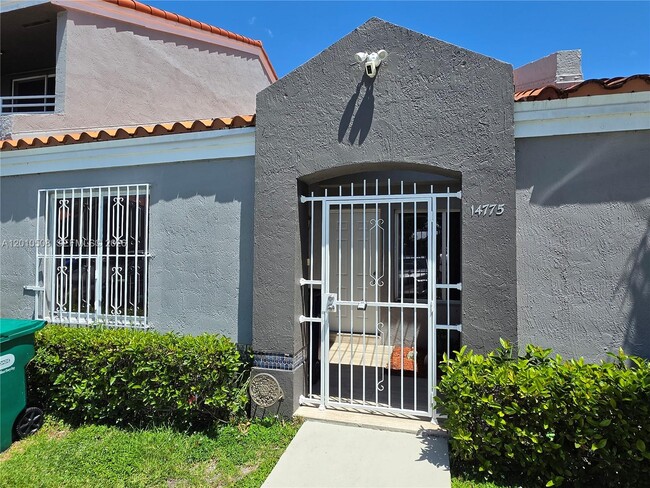 14775 SW 83rd Ln in Miami, FL - Building Photo - Building Photo