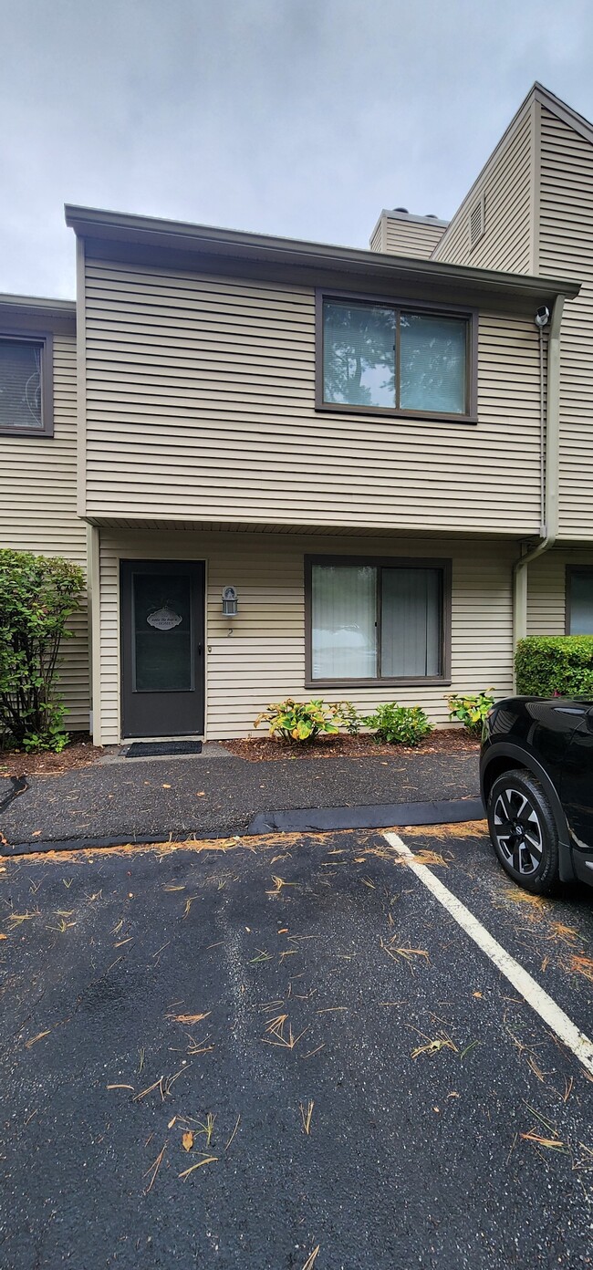 property at 2 Horizon Dr
