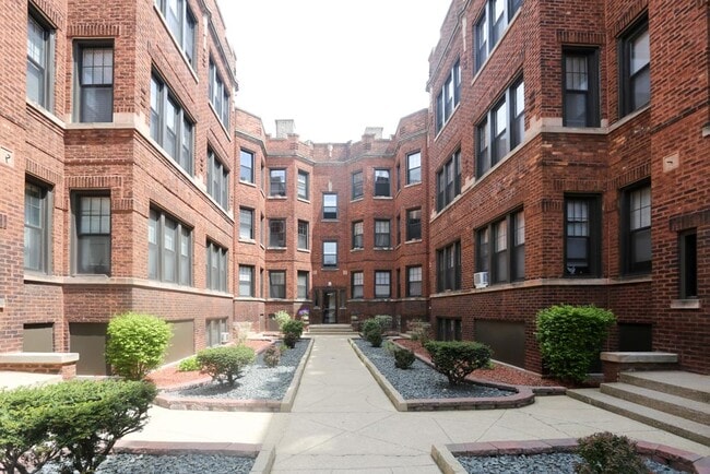 property at 4422 N Wolcott Ave