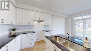 78 Brown St in Erin, ON - Building Photo - Building Photo