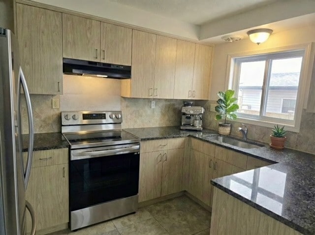 Brentwood Apartments in Trenton, MI - Building Photo