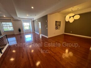 350 N Meridian St in Indianapolis, IN - Foto de edificio - Building Photo