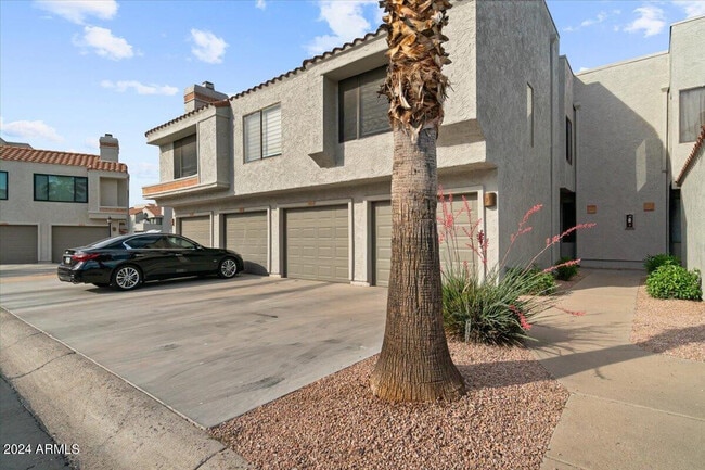 10115 E Mountain View Rd in Scottsdale, AZ - Building Photo - Building Photo