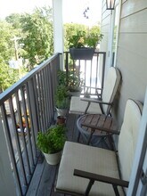 5414 1st Pl NW, Unit 504 Bedroom in Washington, DC - Foto de edificio - Building Photo
