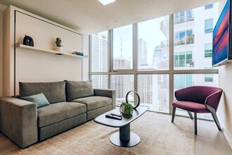 227 NE 2nd St in Miami, FL - Building Photo - Building Photo