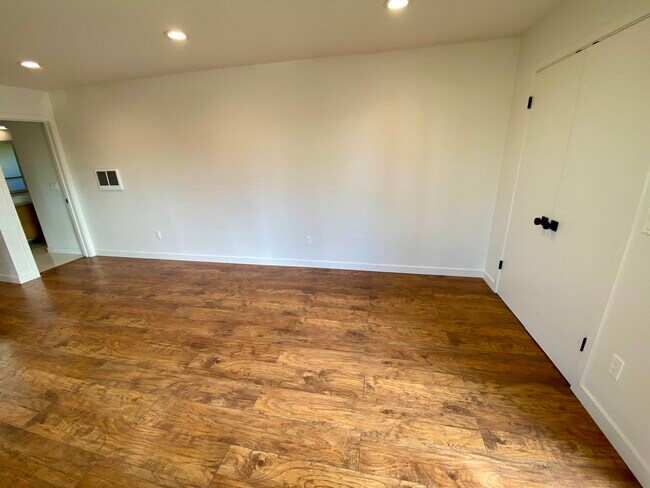 716 Leonard Ave in Oceanside, CA - Building Photo - Building Photo