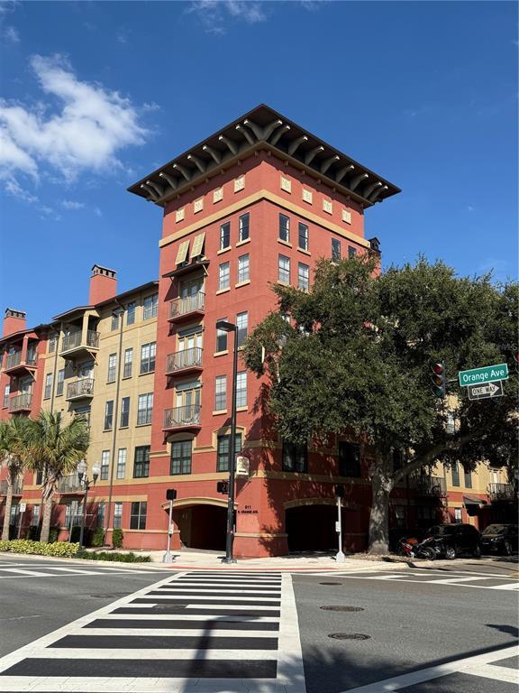 911 N Orange Ave