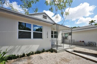 1413 SW 3rd St in Miami, FL - Building Photo - Building Photo
