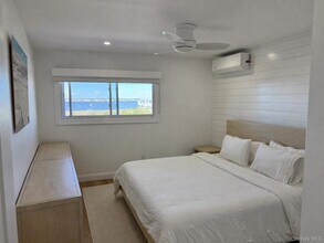 585 Dune Rd in Westhampton Beach, NY - Building Photo - Building Photo