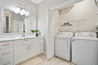 1620 Oak Tree Dr photo'