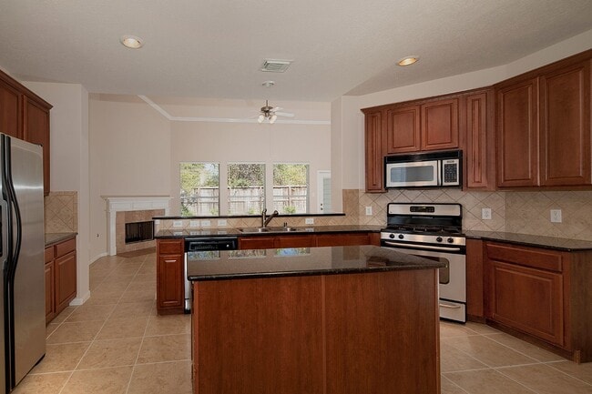 property at 47 N Spinning Wheel Cir