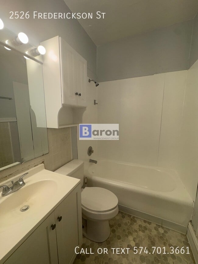 2526 Frederickson St in South Bend, IN - Building Photo - Building Photo