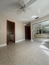 1380 SW 70th Ave in Miami, FL - Building Photo - Building Photo