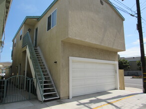 205 42nd St in Newport Beach, CA - Building Photo - Building Photo