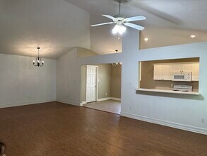 2382 Heathrow Dr in Tallahassee, FL - Building Photo - Building Photo
