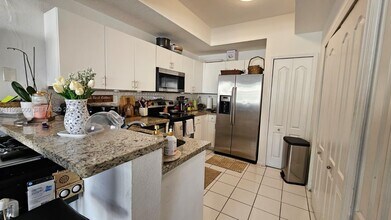 8970 W Flagler St in Miami, FL - Building Photo - Building Photo