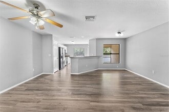 2661 Oleander Lakes Dr in Brandon, FL - Building Photo - Building Photo