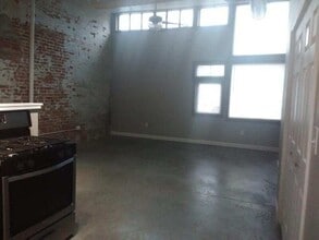 427 N Brady St in Davenport, IA - Building Photo - Building Photo