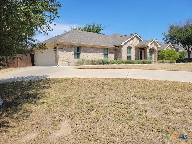 property at 2022 Yak Trail