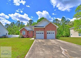 1255 Peacock Trail in Hinesville, GA - Building Photo