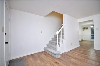 83 Brandywine Ln in Suffield, CT - Building Photo - Building Photo