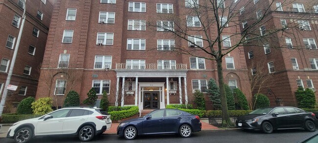 111-14 76th Ave in Queens, NY - Building Photo - Building Photo