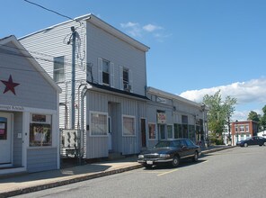 7-17 School St in Merrimac, MA - Building Photo - Building Photo