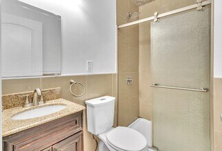 162 University Ave, Unit 3 in Newark, NJ - Foto de edificio - Building Photo