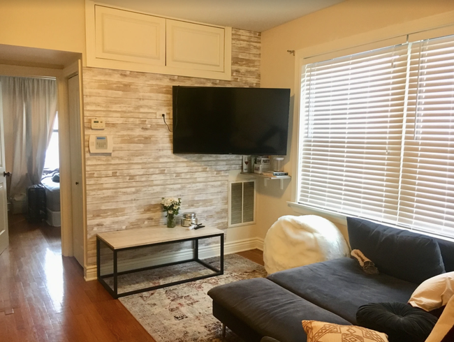 3443 N Lakewood-Unit -3443-2 in Chicago, IL - Foto de edificio - Building Photo