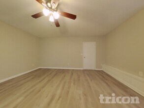 6972 Foxmoor Way in Douglasville, GA - Foto de edificio - Building Photo