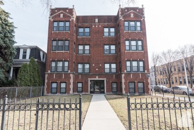 2457 W Logan Blvd, Unit G in Chicago, IL - Foto de edificio - Building Photo