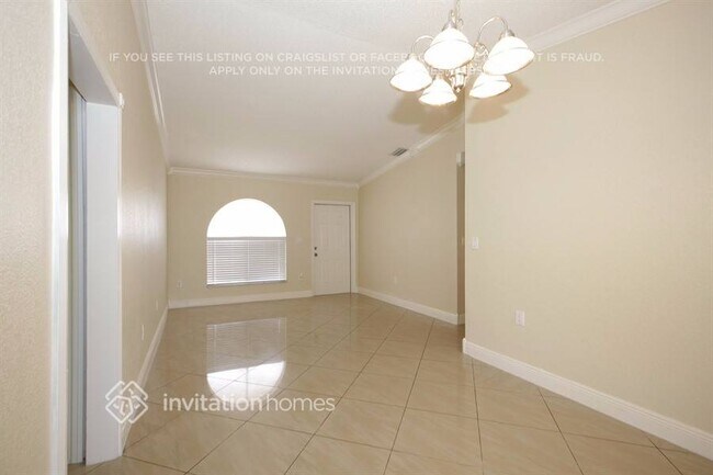 20251 SW 130th Ct, Unit Unit B in Miami, FL - Foto de edificio - Building Photo