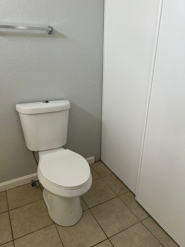 12430 Lancaster Rd in Oakdale, CA - Building Photo - Building Photo