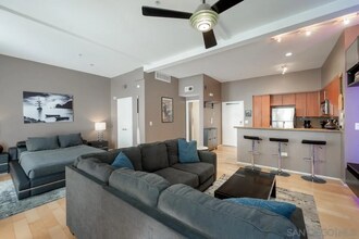 120 Island Ave in San Diego, CA - Building Photo - Building Photo