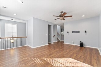 4674 Creekside Villas Way in Smyrna, GA - Building Photo - Building Photo