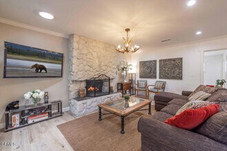 851 Pine Knot Ave in Big Bear Lake, CA - Building Photo - Building Photo