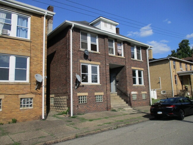 326 Park Rd, Unit 1st Fl.