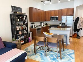 901 W Madison St in Chicago, IL - Building Photo - Building Photo