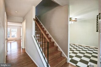 4419 Chase Park Ct in Annandale, VA - Foto de edificio - Building Photo