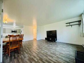 227 E 12th Ave in Anchorage, AK - Building Photo - Building Photo