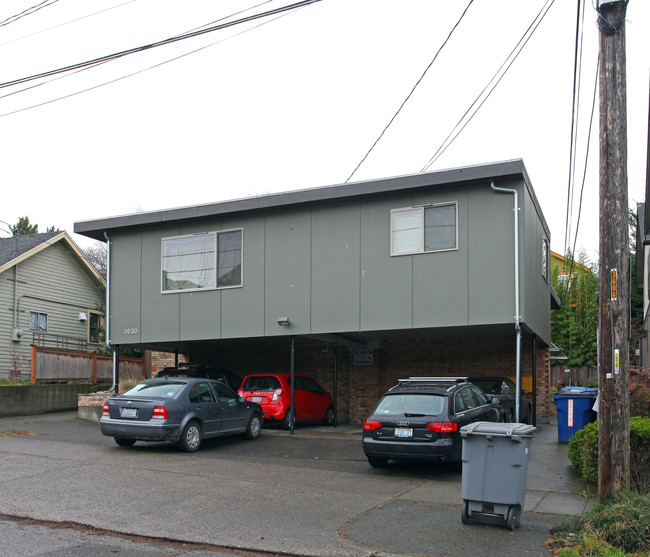 3620 Dayton Ave N in Seattle, WA - Building Photo - Building Photo