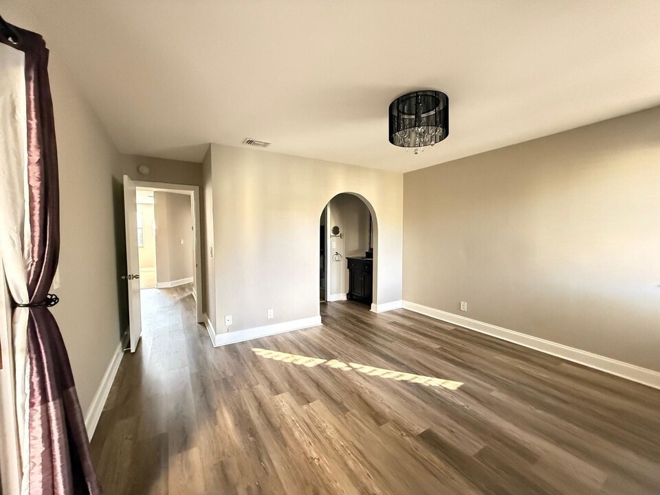 5781 N Riverside Dr in Pompano Beach, FL - Building Photo