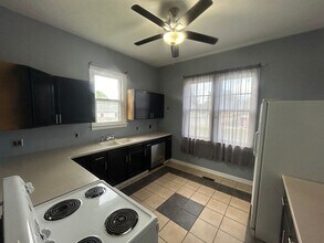 4904 Holdrege St in Lincoln, NE - Building Photo - Building Photo