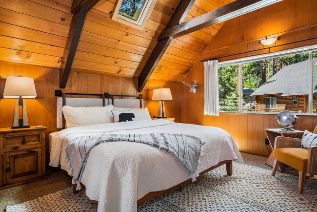 6040 Korlebu Ln in Carnelian Bay, CA - Building Photo - Building Photo