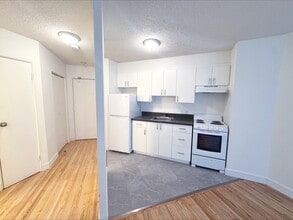 2228 Franklin St in Vancouver, BC - Building Photo - Building Photo