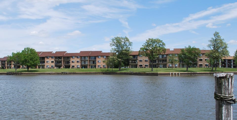 Harborside Village Apartments in Joppatowne, MD - Foto de edificio