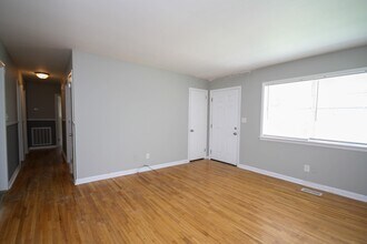 3423 Rosedale Dr NW in Huntsville, AL - Building Photo - Building Photo