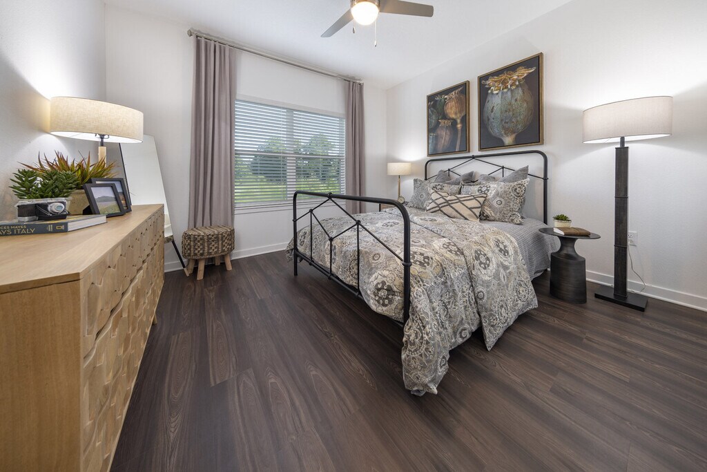 Sentosa Lexington Oaks Apartments in Wesley Chapel, FL